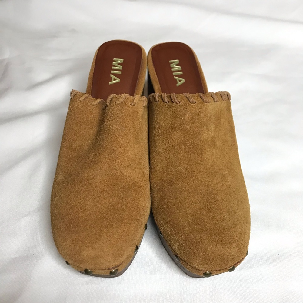 Tan Chunky Platforms